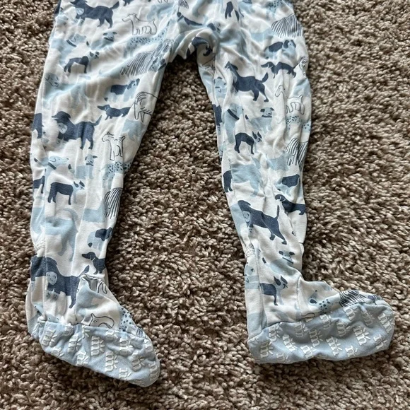 Magnetic Me Puppies Footie | 9-12M - Picture 2 of 3